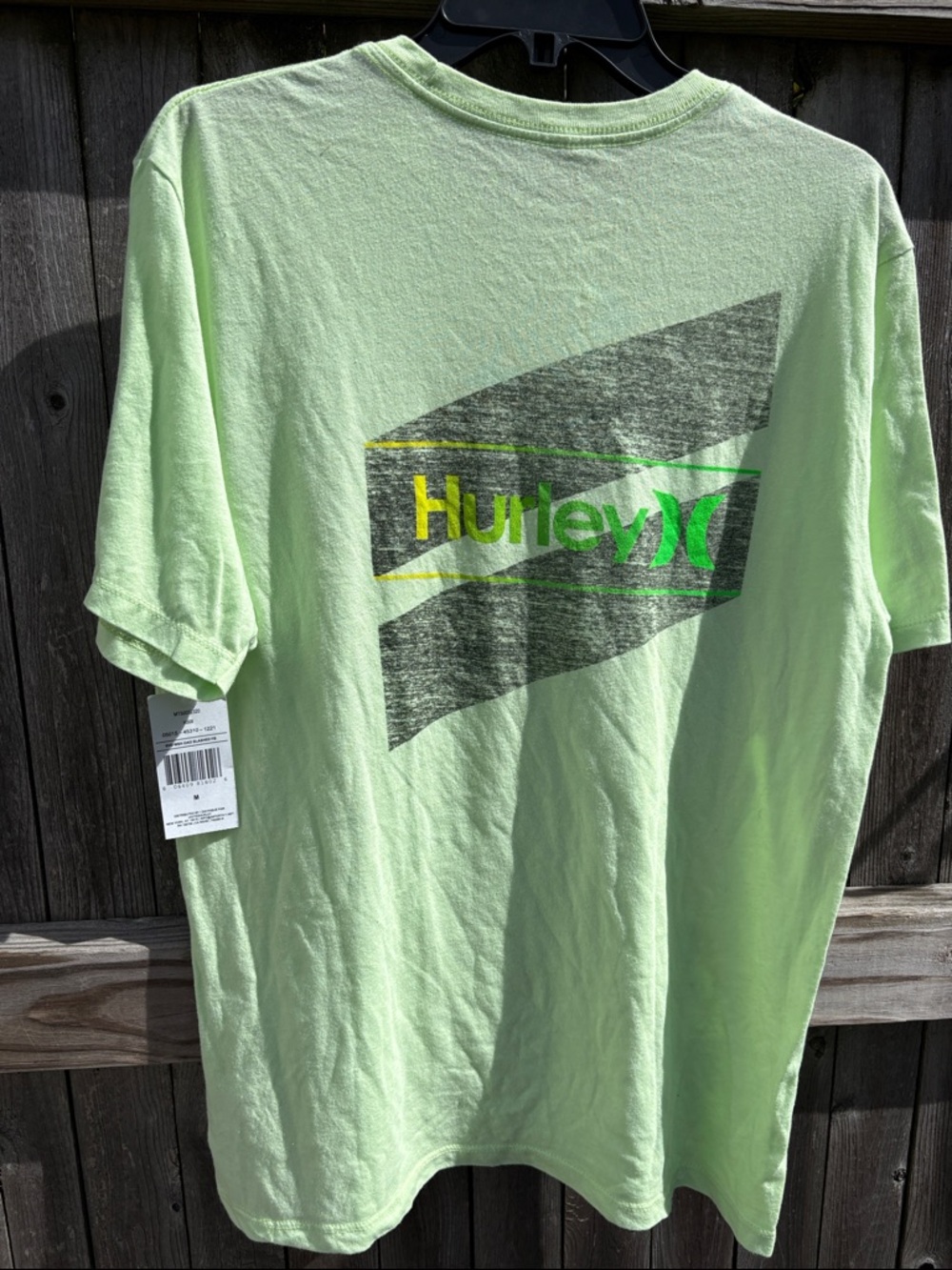 Hurley medium cotton blend tee. NWT!